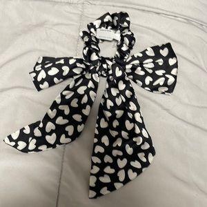 Anne Taylor bow/scrunchie